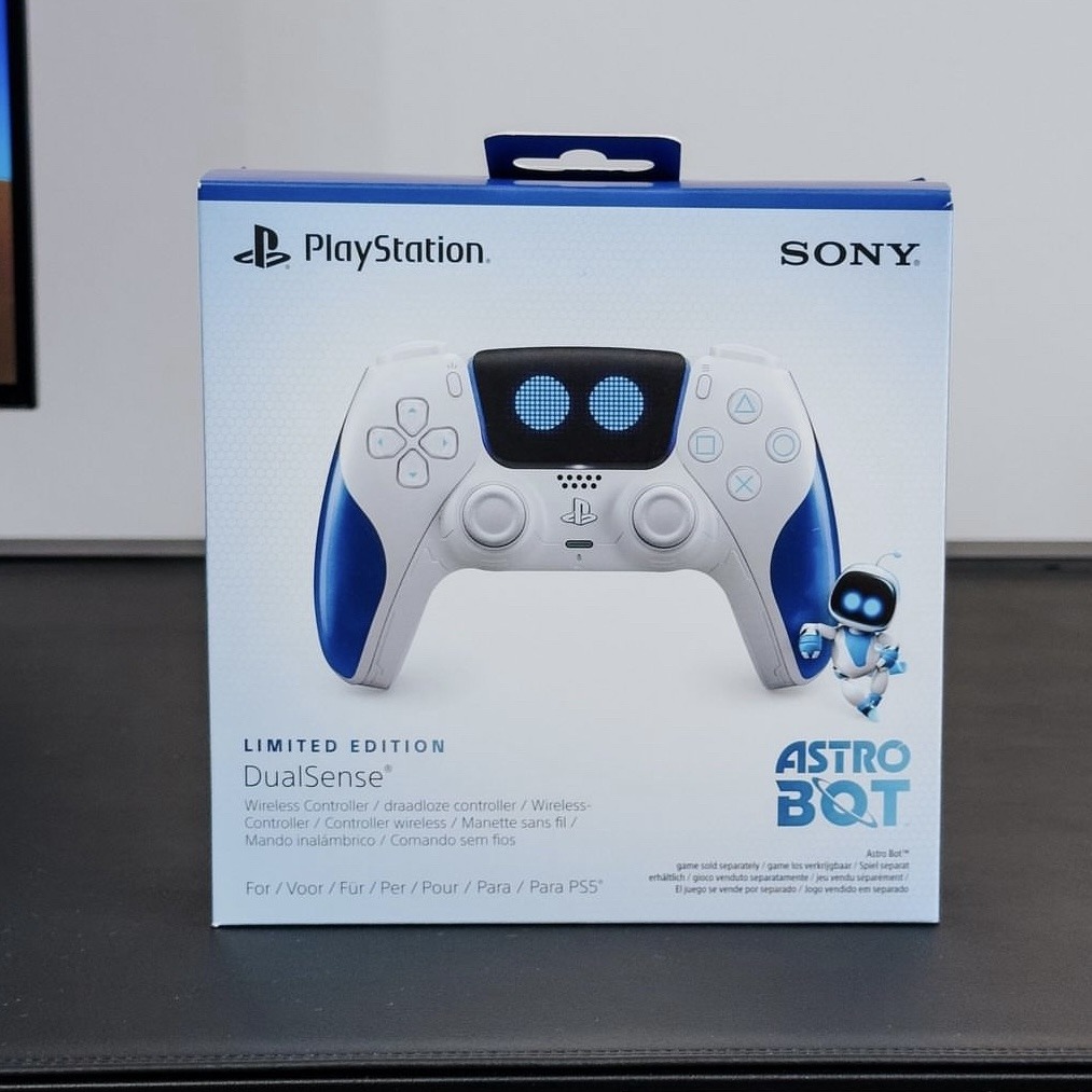 PS5 DualSense Controller - Astro Bot Limited Edition. - Image 2
